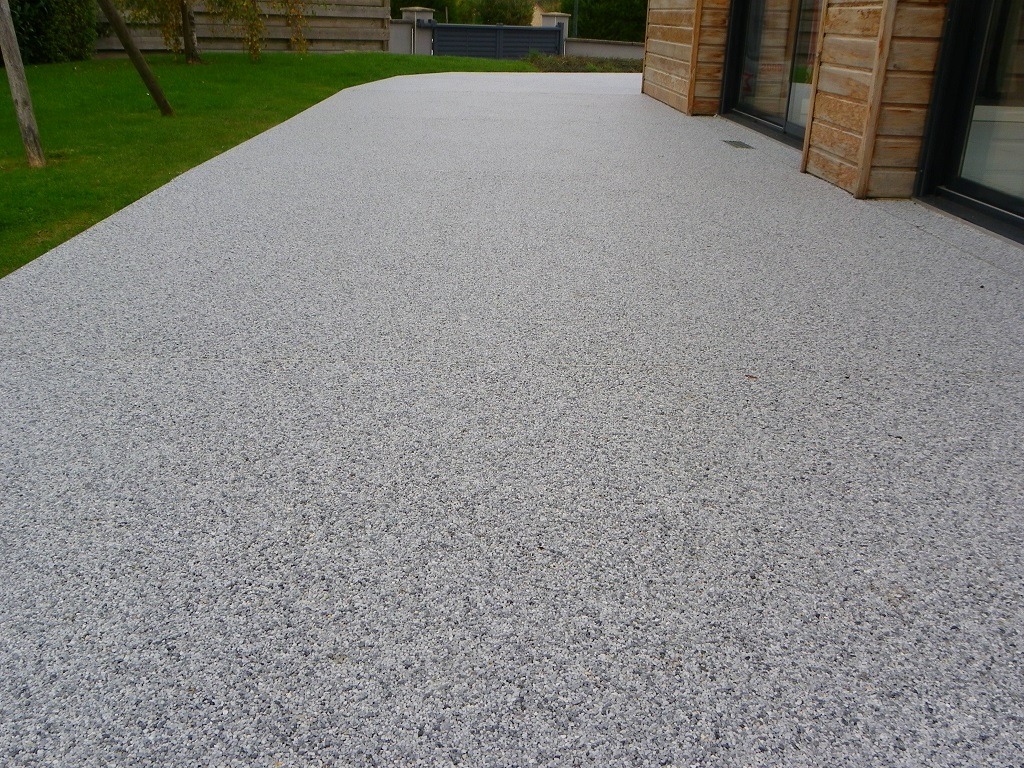Moquette de pierres grise terrasse