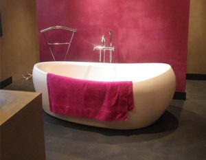Béton ciré gris rose salle de bain